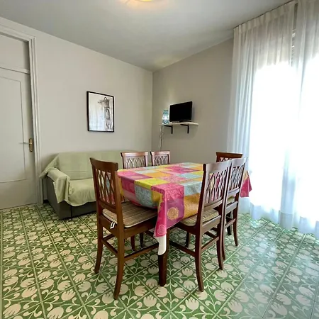Flat With Luminous Terrace By The Sea - Beahost